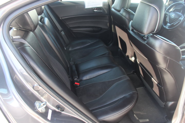 Used 2020 Acura ILX w/ Premium & A-SPEC Package FWD image 17