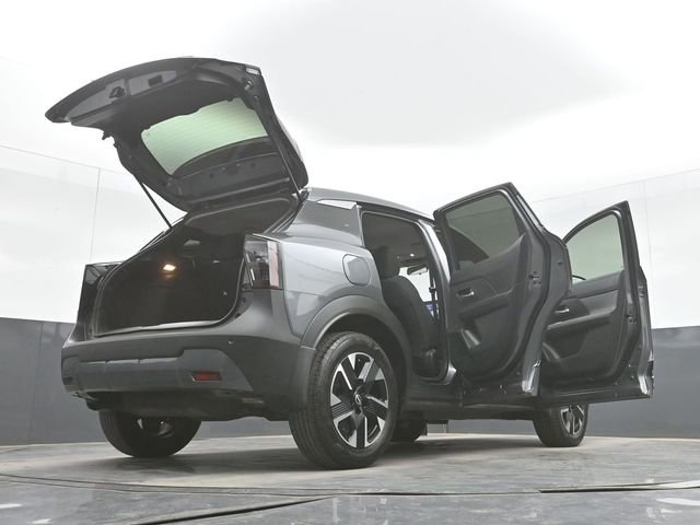 Used 2025 Nissan Kicks SV AWD/4WD image 51