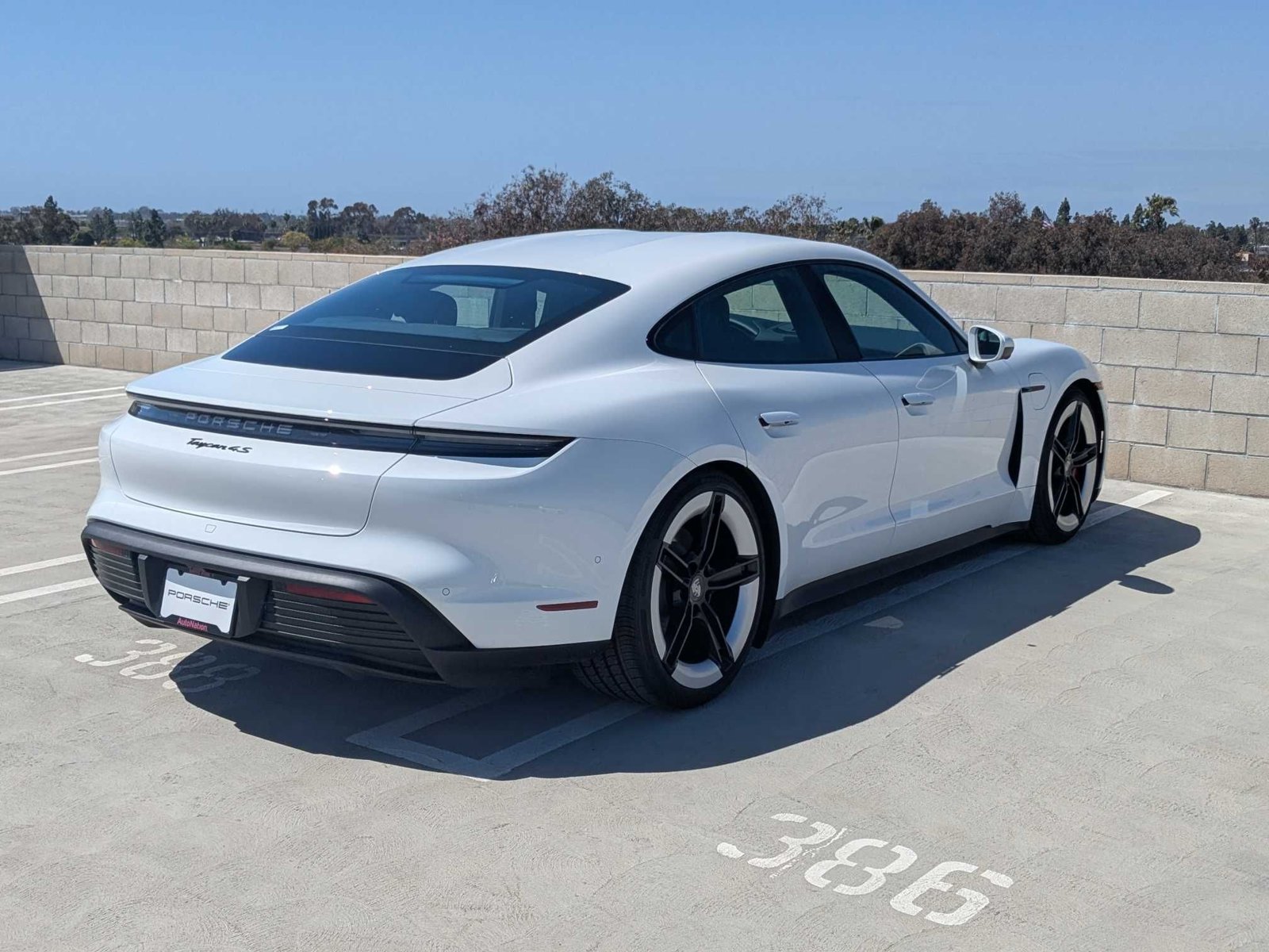 Certified 2025 Porsche Taycan 4S AWD/4WD image 9