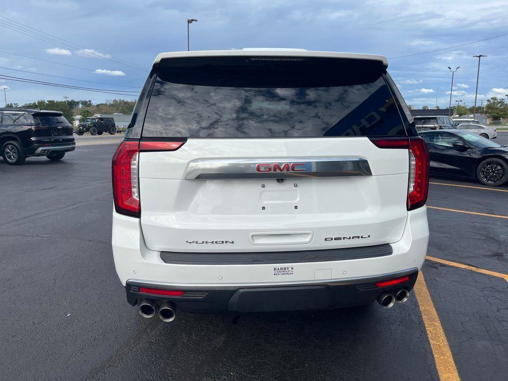 Used 2023 GMC Yukon Denali image 3