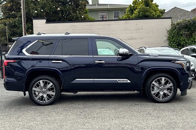 Used 2025 Toyota Sequoia Capstone image 4