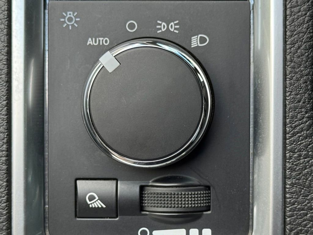 Used 2017 RAM 1500 Classic SLT image 15