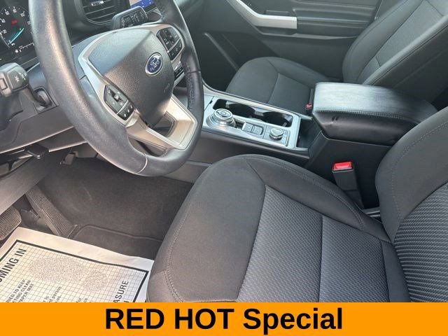 Used 2023 Ford Explorer XLT image 11