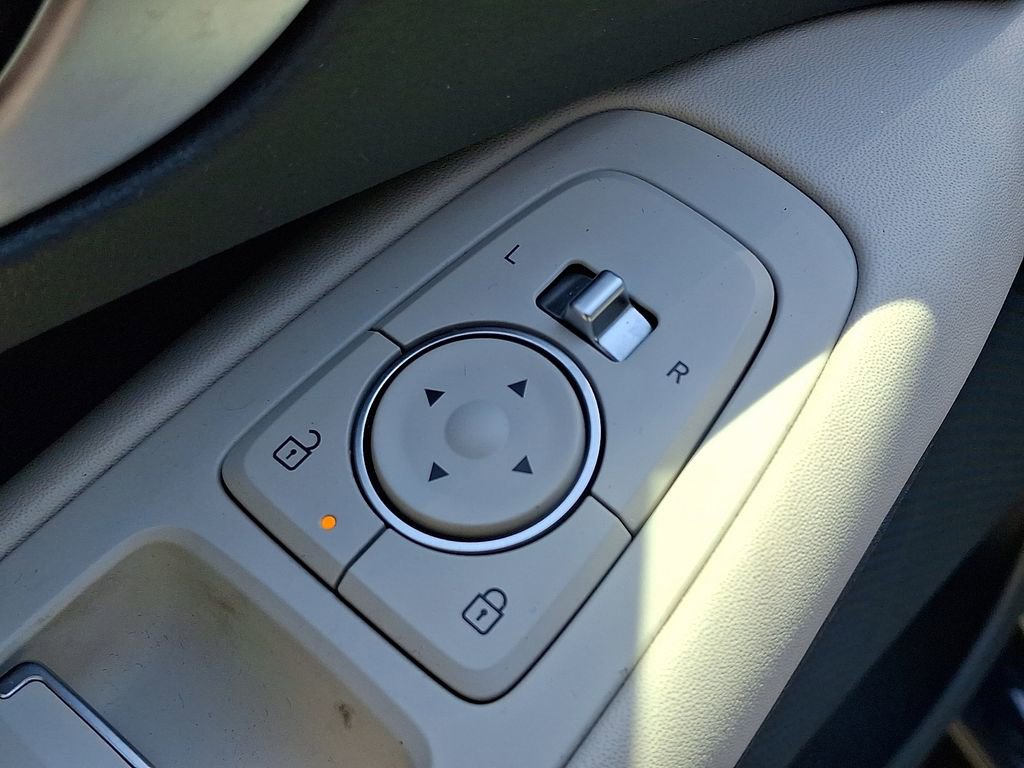Used 2025 Hyundai Sonata SEL FWD image 26