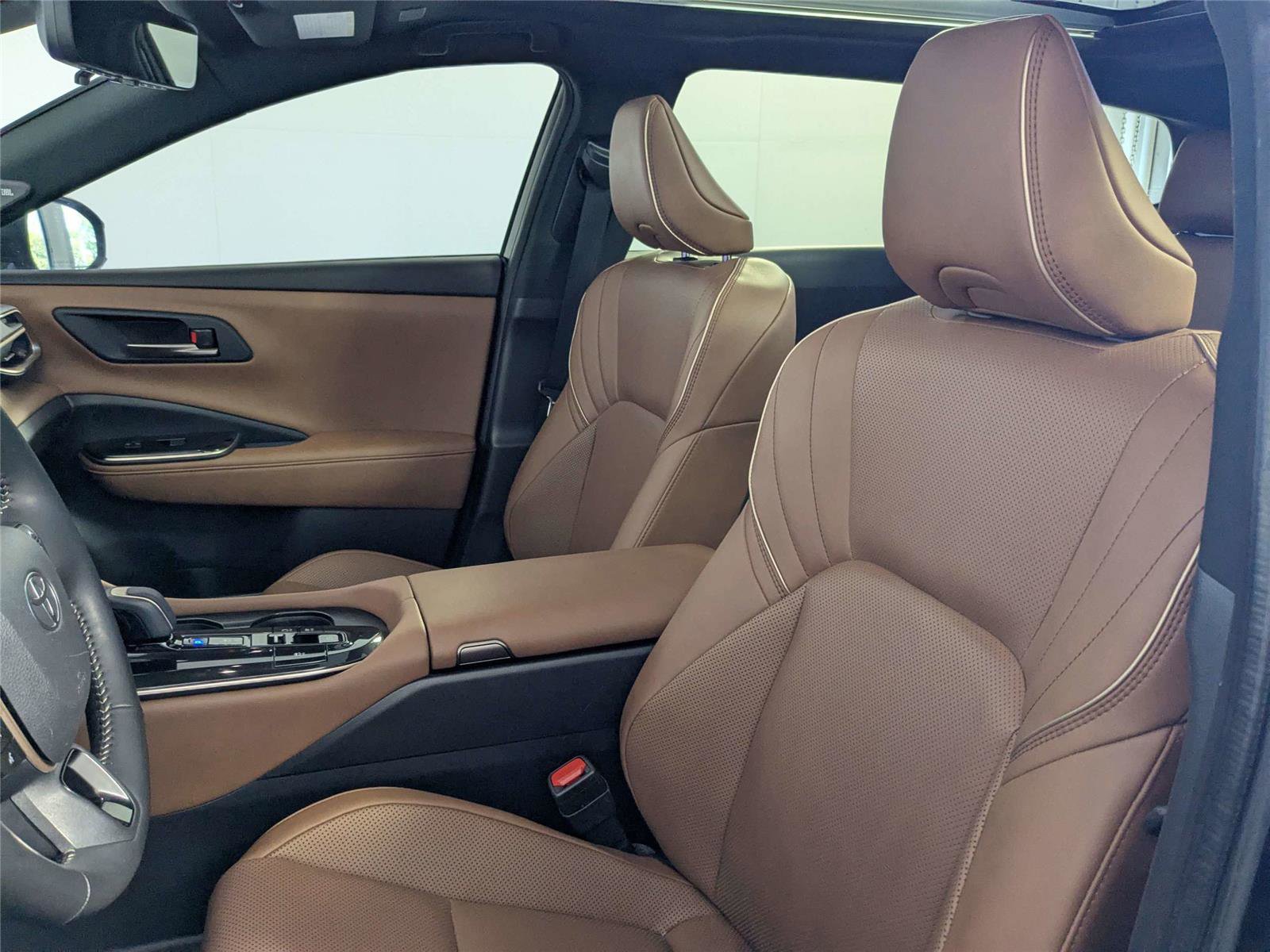 Certified 2025 Toyota Crown Signia w/ Advanced Technology Package AWD/4WD image 14