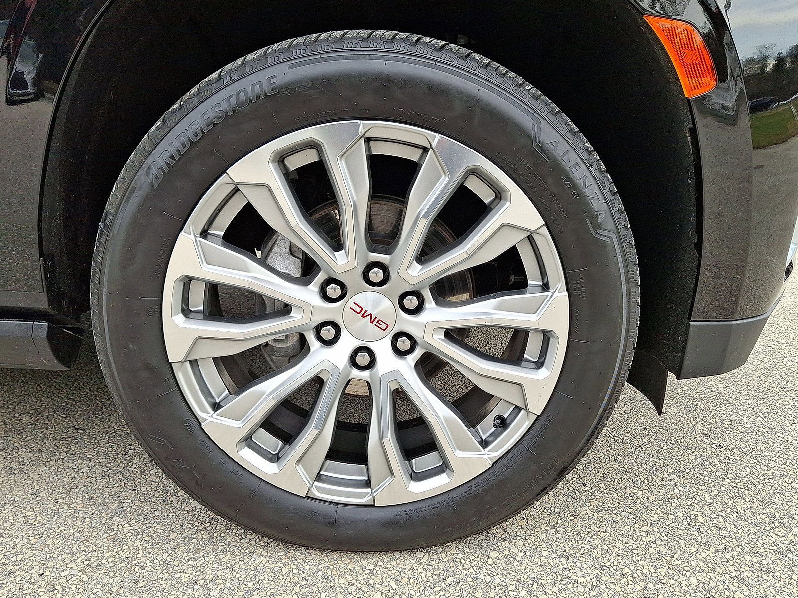 Certified 2024 GMC Yukon XL Denali image 27