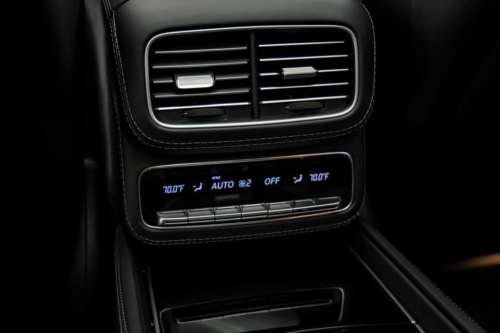 Used 2022 Mercedes-Benz Maybach GLS 600 4MATIC image 42