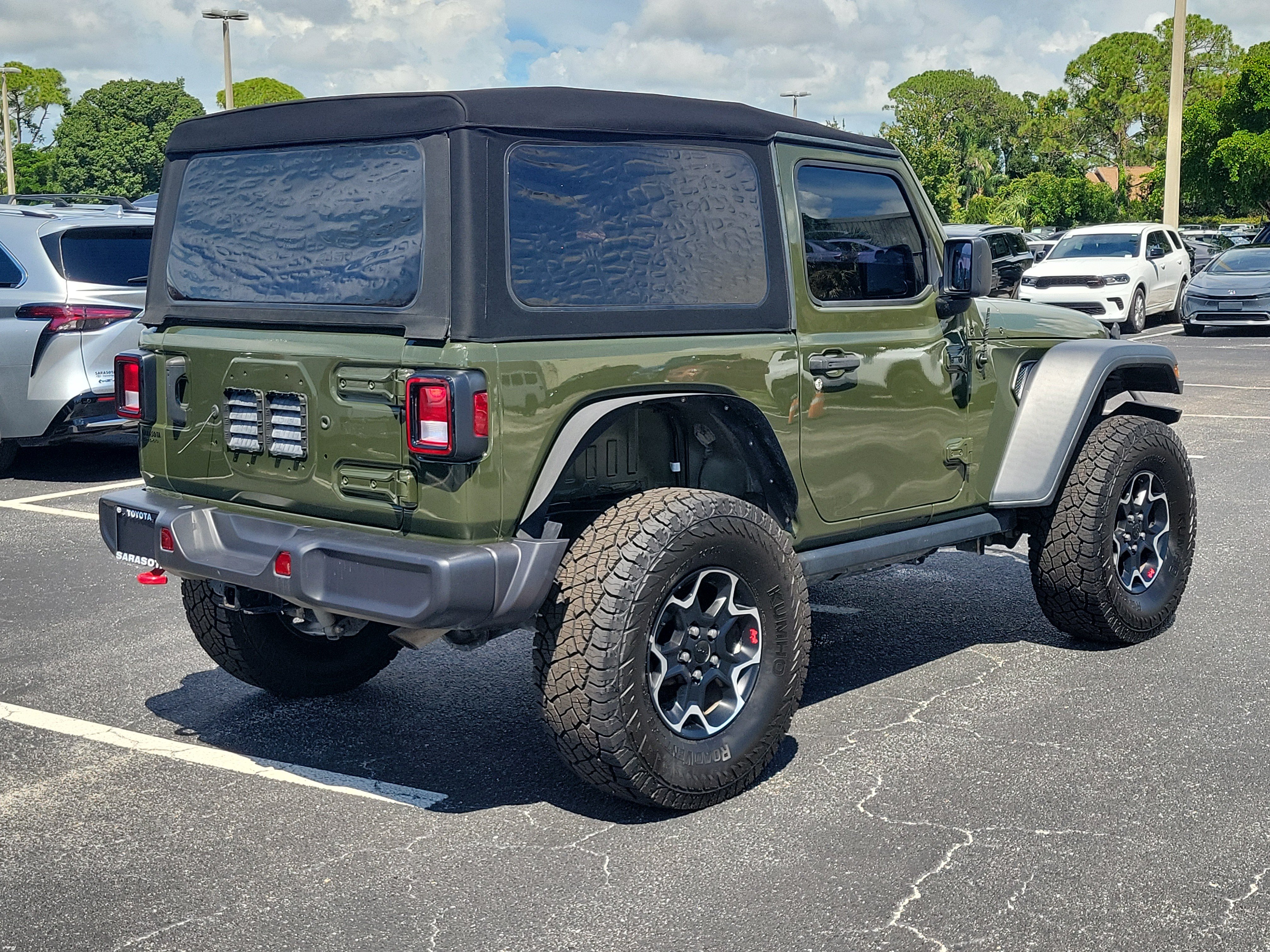 Used 2023 Jeep Wrangler Rubicon AWD/4WD image 5