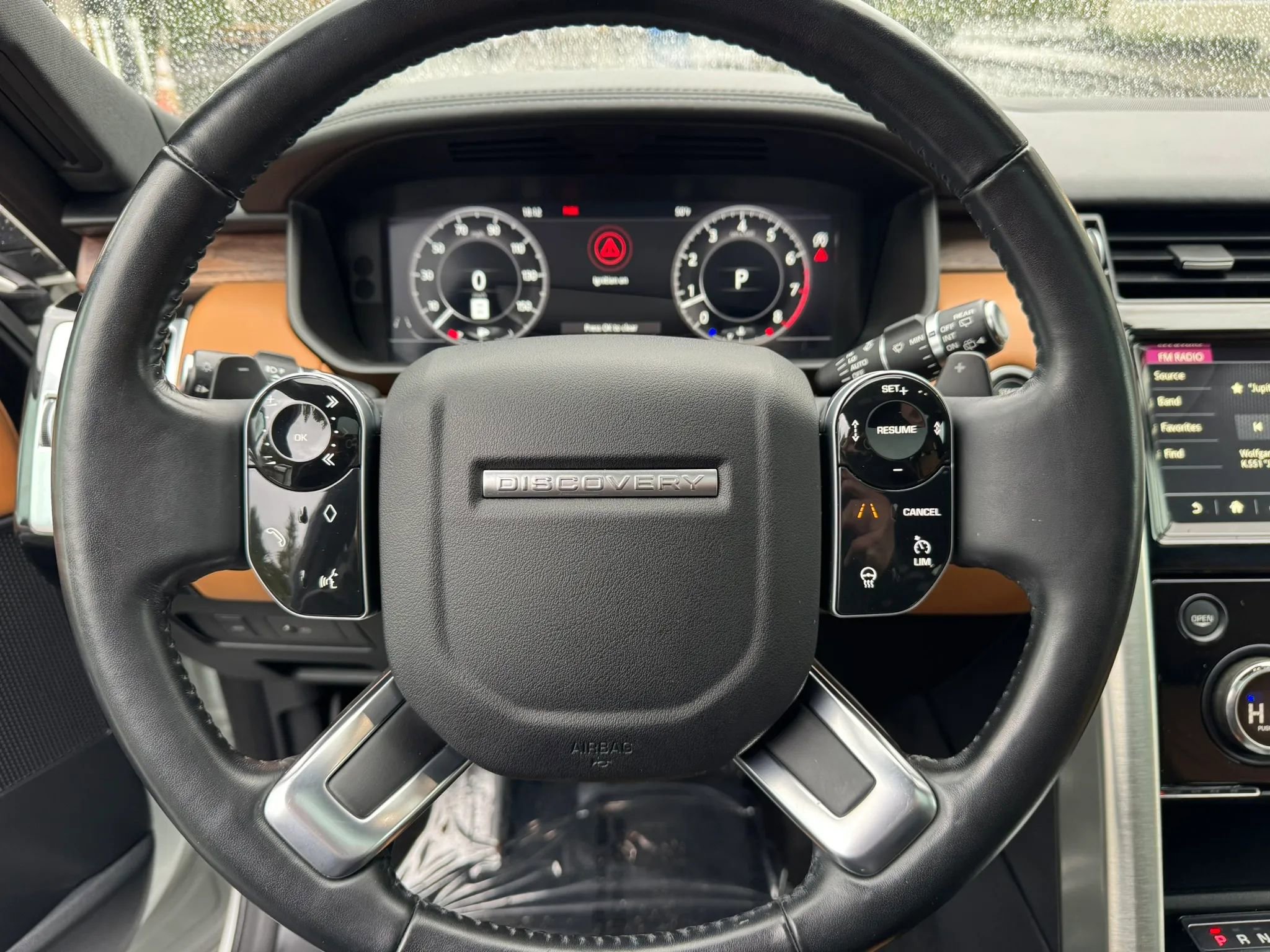 Used 2019 Land Rover Discovery HSE Luxury AWD/4WD image 30