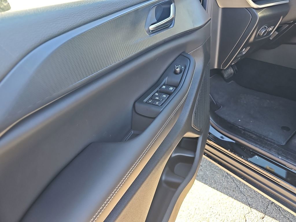 New 2025 Jeep Grand Cherokee Altitude image 10