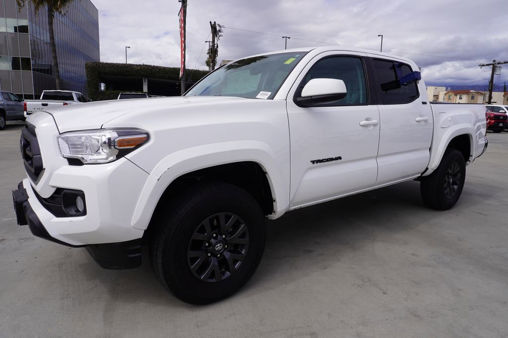 Used 2023 Toyota Tacoma SR5 RWD image 4
