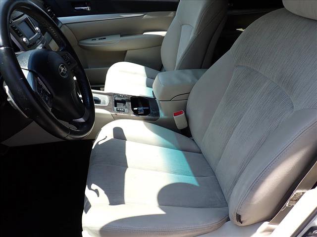 Used 2014 Subaru Outback 2.5i Premium AWD/4WD image 10