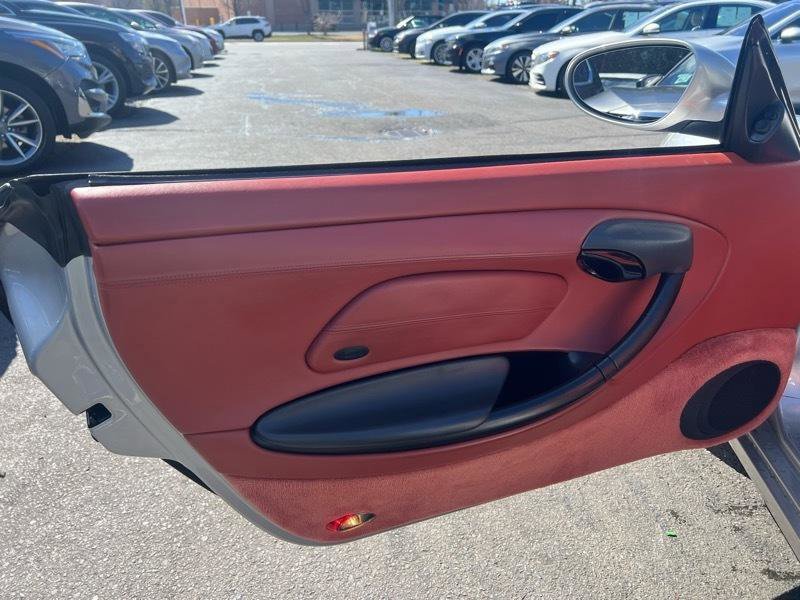 Used 1999 Porsche Boxster image 22