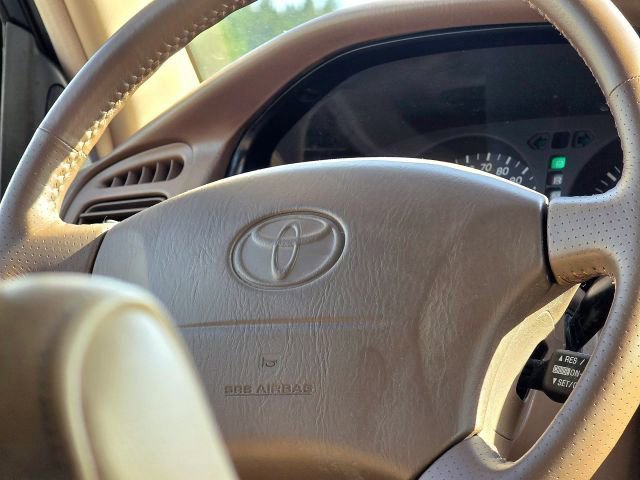 Used 1999 Toyota Land Cruiser image 12