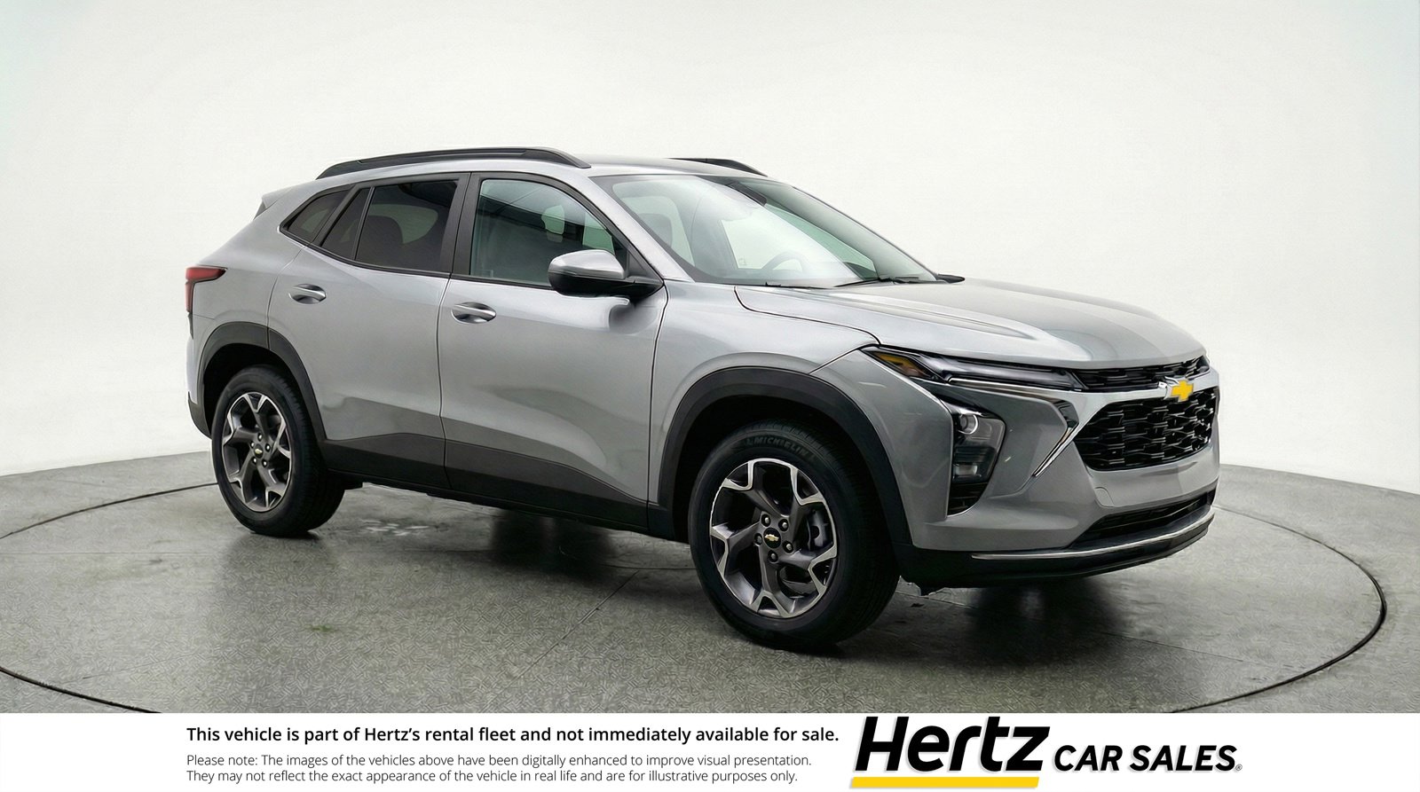 Used 2025 Chevrolet Trax LT image 1