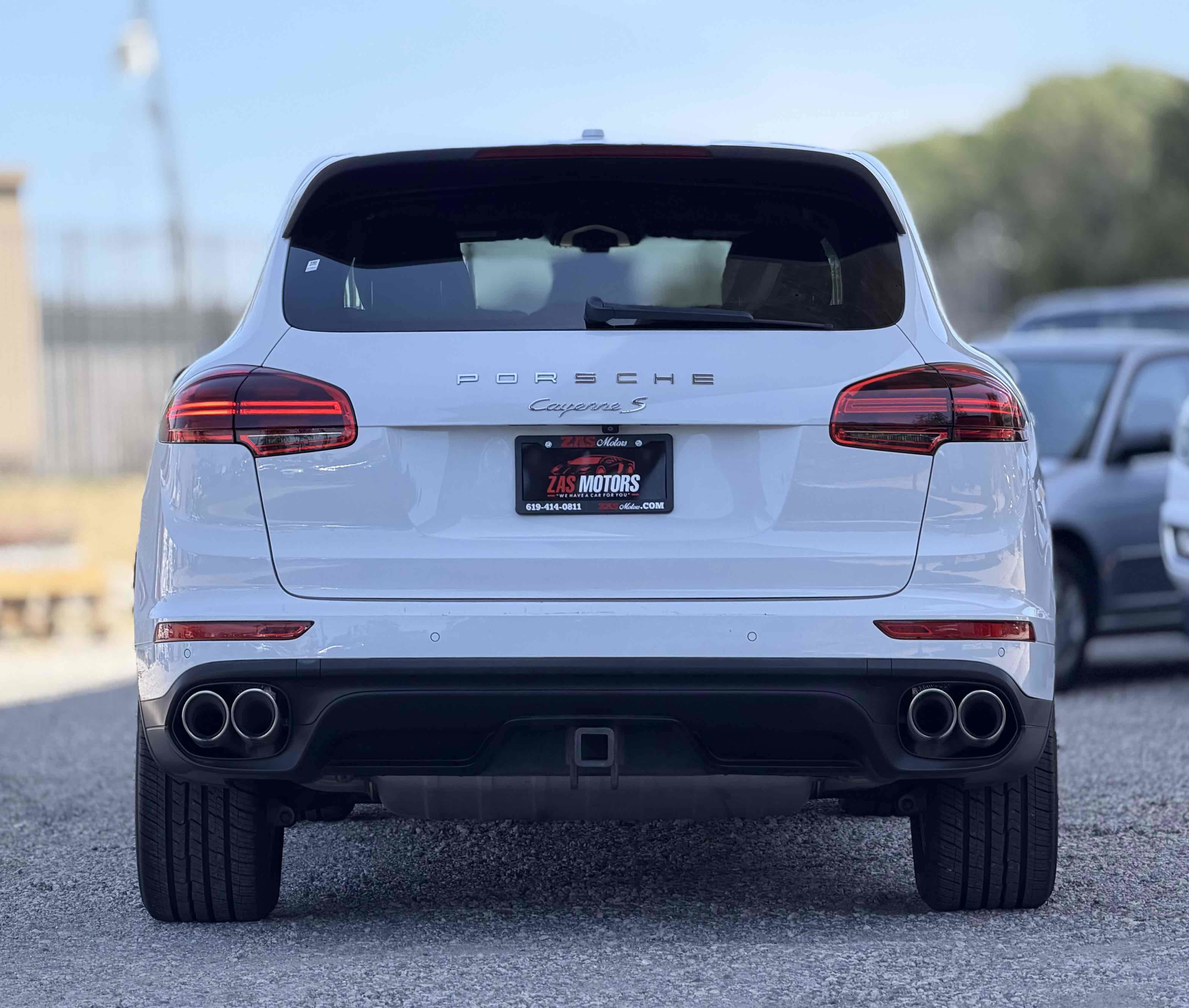 Used 2015 Porsche Cayenne S AWD/4WD image 8