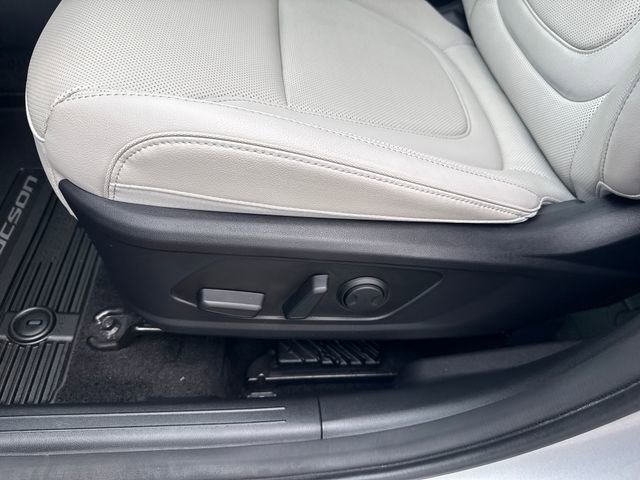 Certified 2024 Hyundai Tucson Limited AWD/4WD image 11
