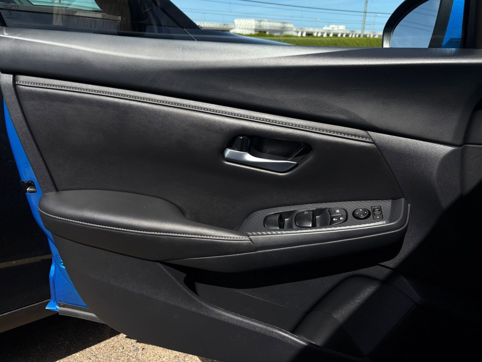 Used 2025 Nissan Sentra SV FWD image 18