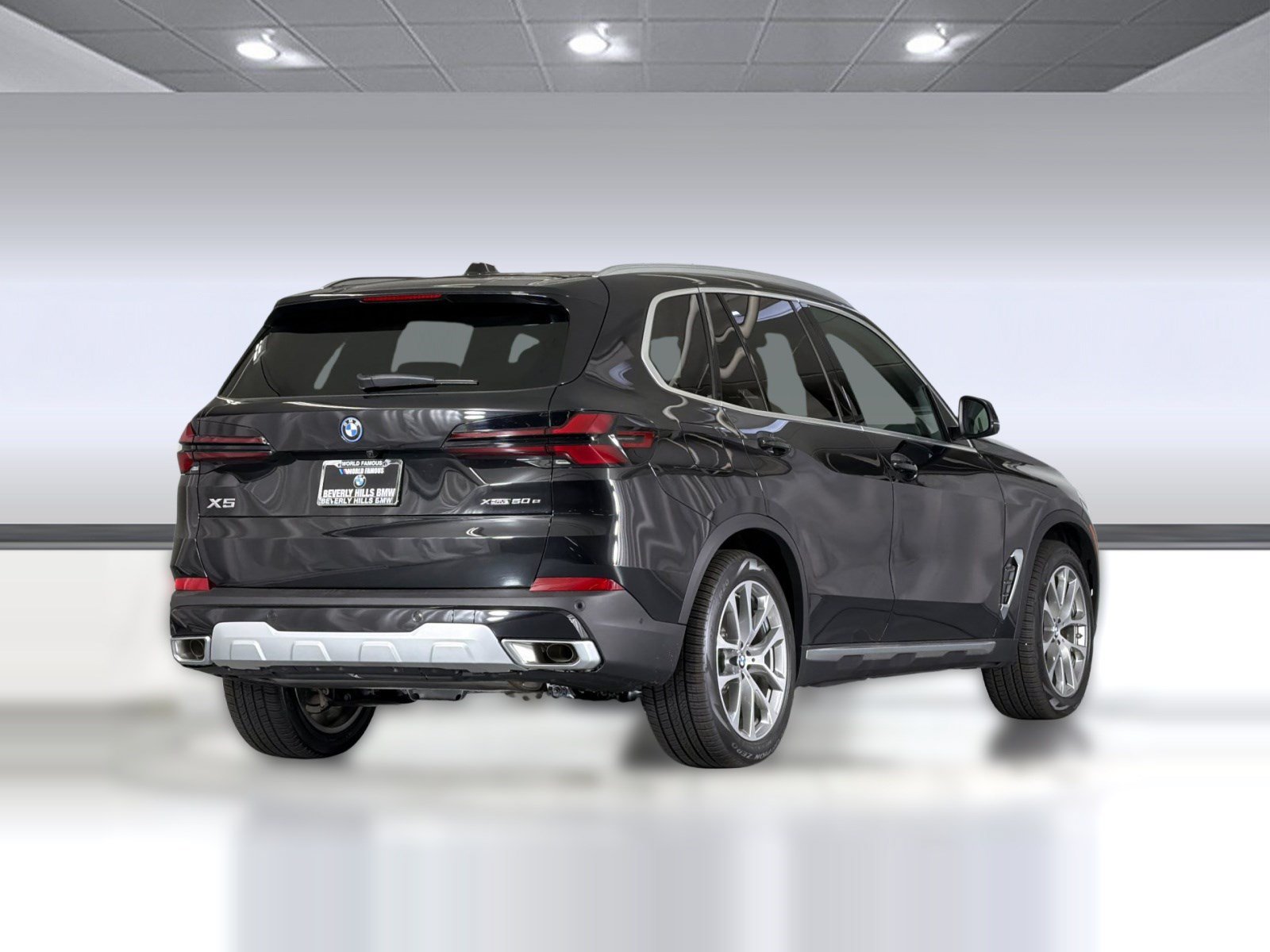 New 2026 BMW X5 xDrive50e w/ Climate Comfort Package AWD/4WD image 9