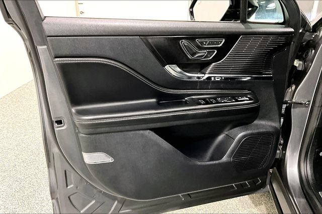 Used 2022 Lincoln Corsair AWD w/ Elements Package image 26