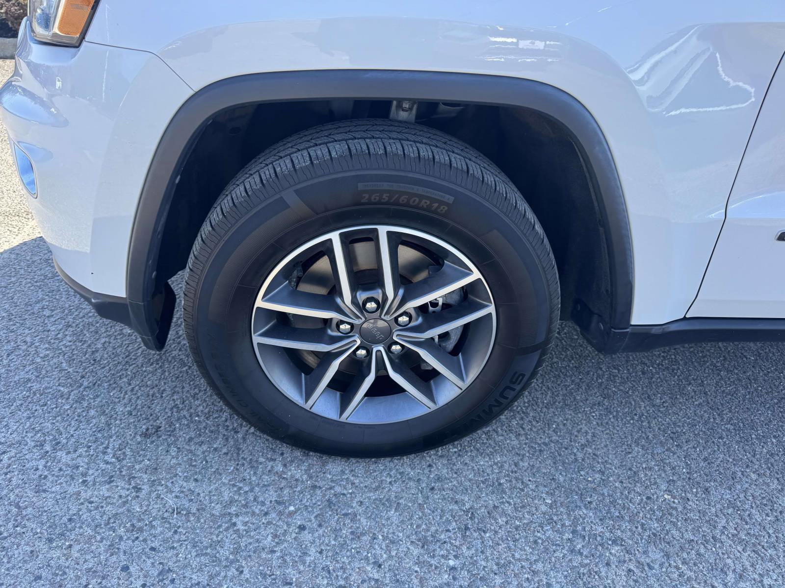 Used 2021 Jeep Grand Cherokee Limited AWD/4WD image 8