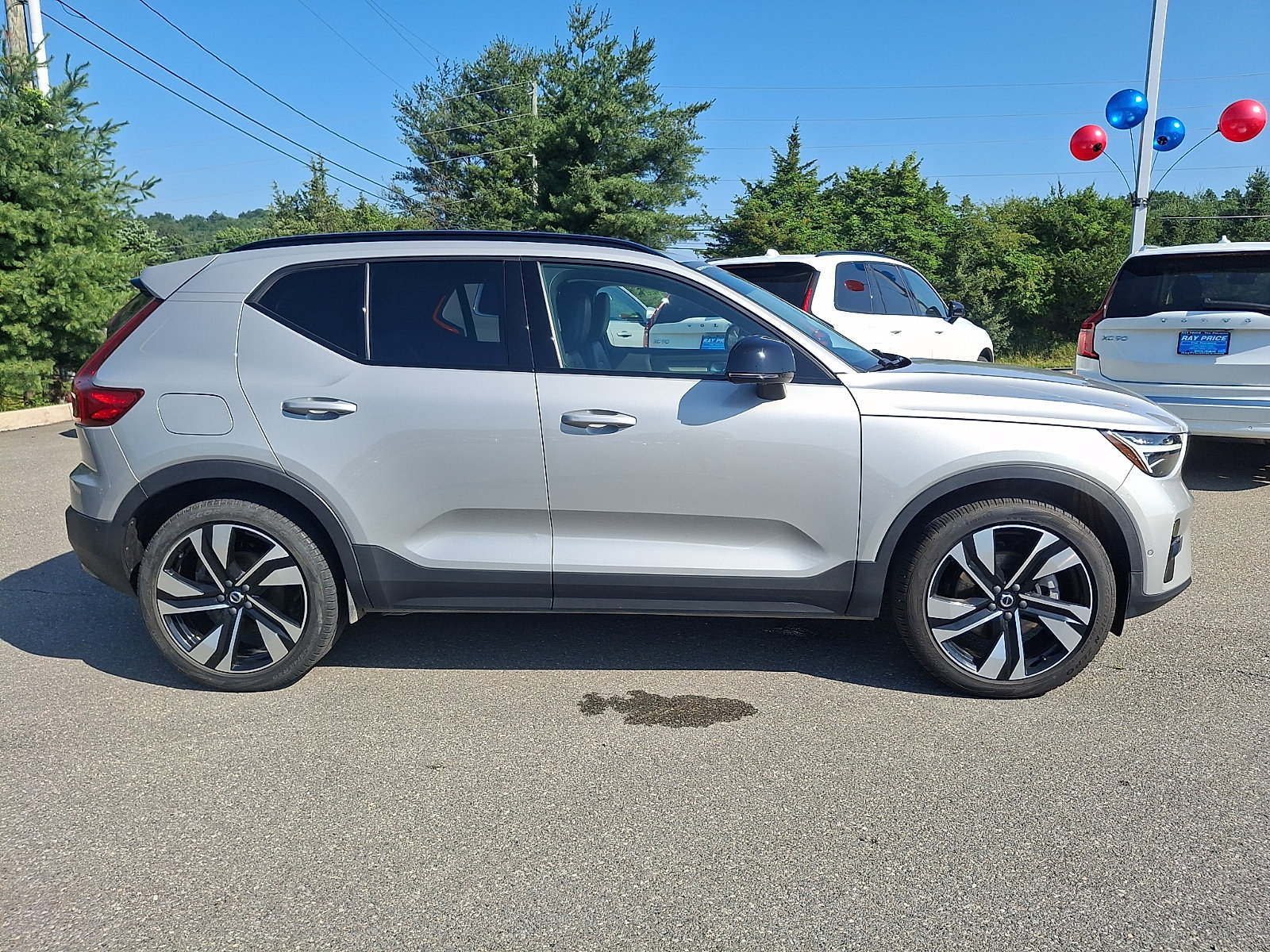 Certified 2023 Volvo XC40 B5 Ultimate w/ Protection Package Premier AWD/4WD image 8