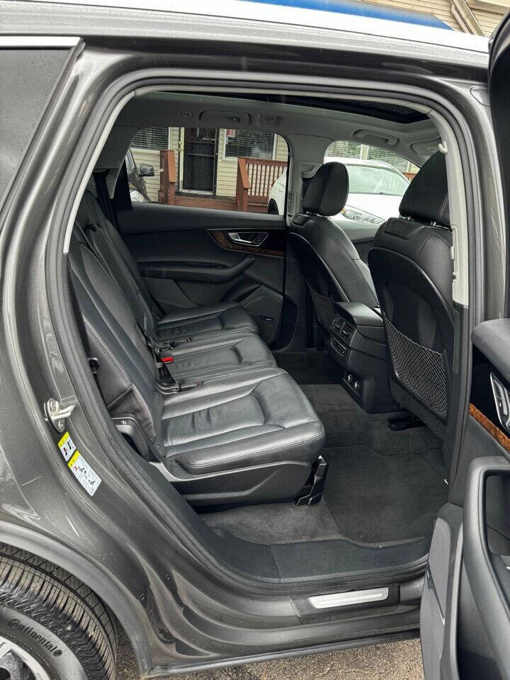 Used 2018 Audi Q7 3.0T Premium Plus w/ Premium Plus Package AWD/4WD image 22