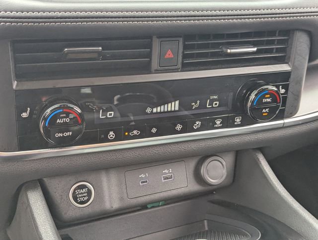 Used 2023 Nissan Rogue SV w/ SV Premium B Package image 26