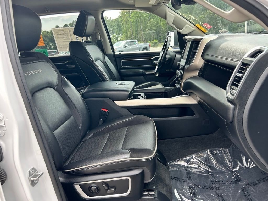 Used 2022 RAM 1500 Laramie AWD/4WD image 11