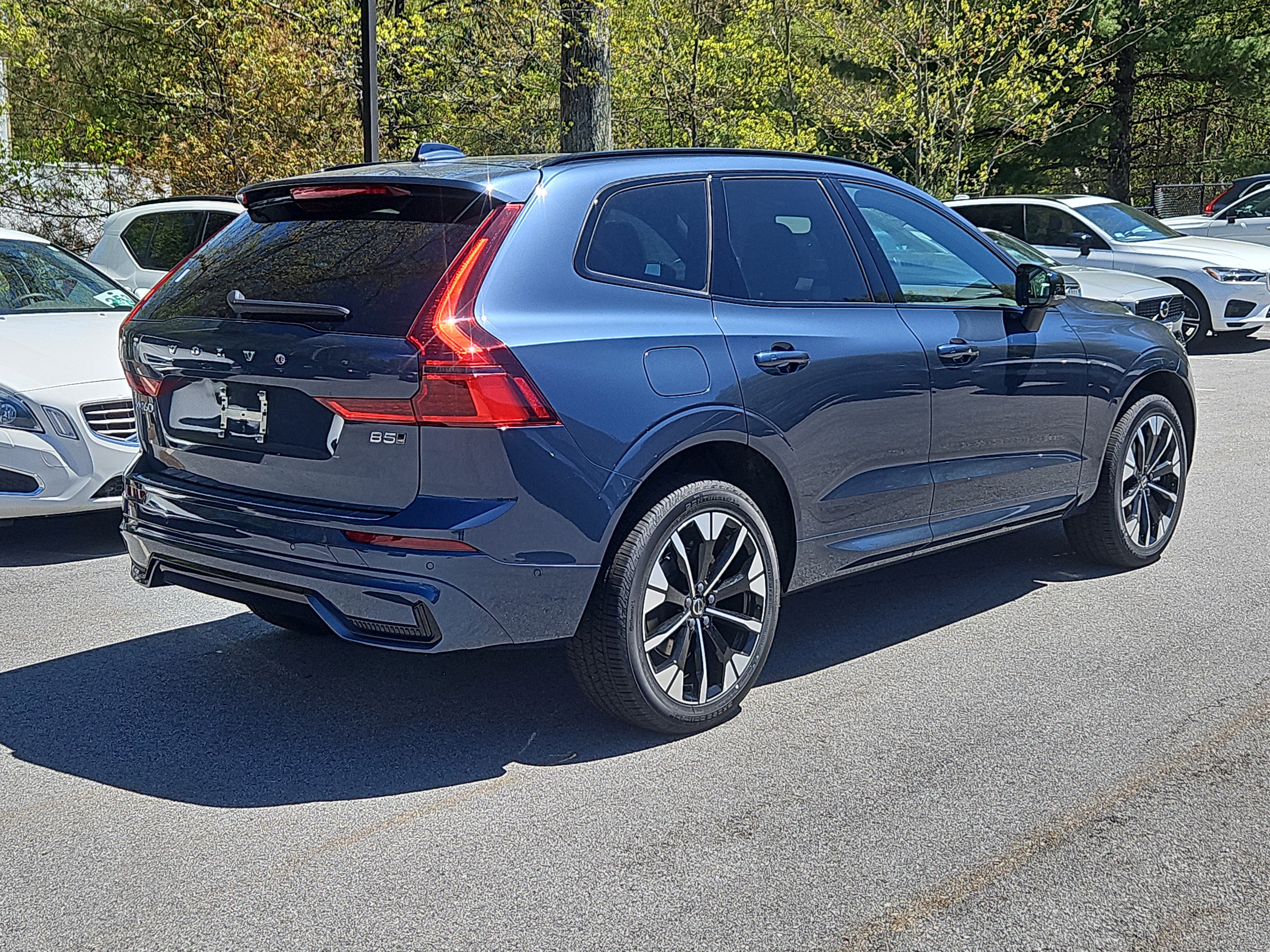 New 2026 Volvo XC60 B5 Plus w/ Protection Package Premier AWD/4WD image 2