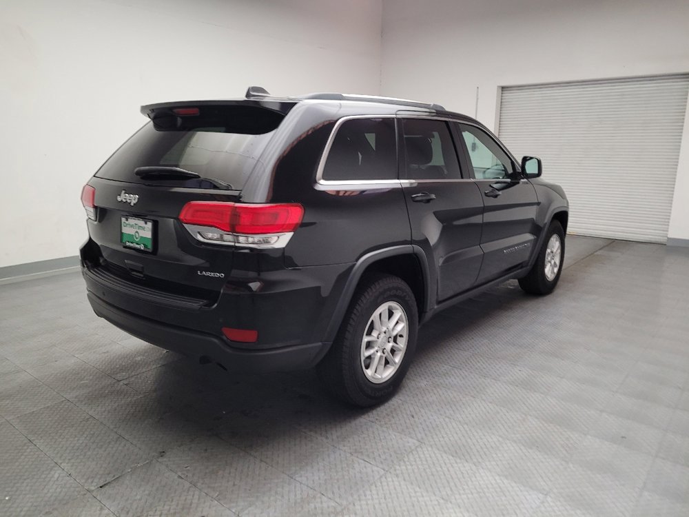 Used 2019 Jeep Grand Cherokee Laredo RWD image 9