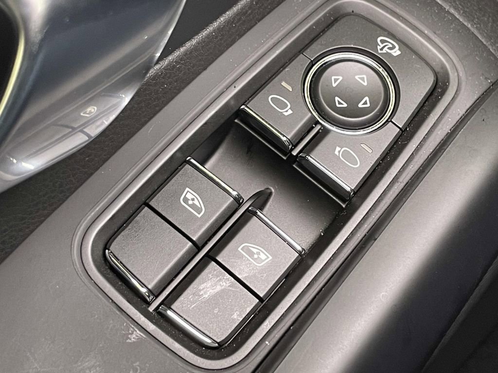 Certified 2025 Porsche 718 Cayman S image 31