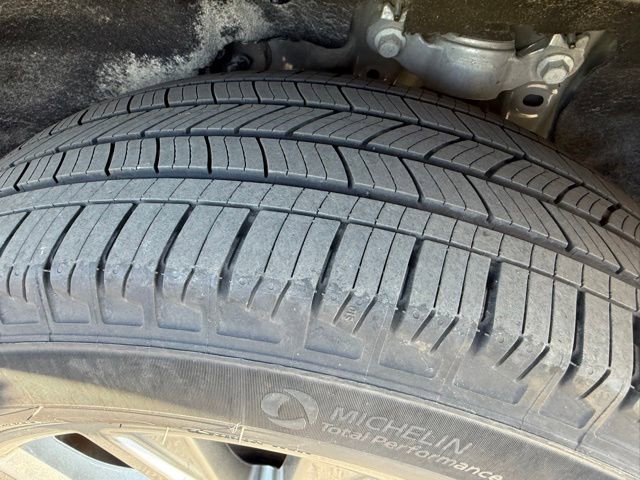 Used 2023 Ford Explorer XLT w/ Equipment Group 202A AWD/4WD image 10