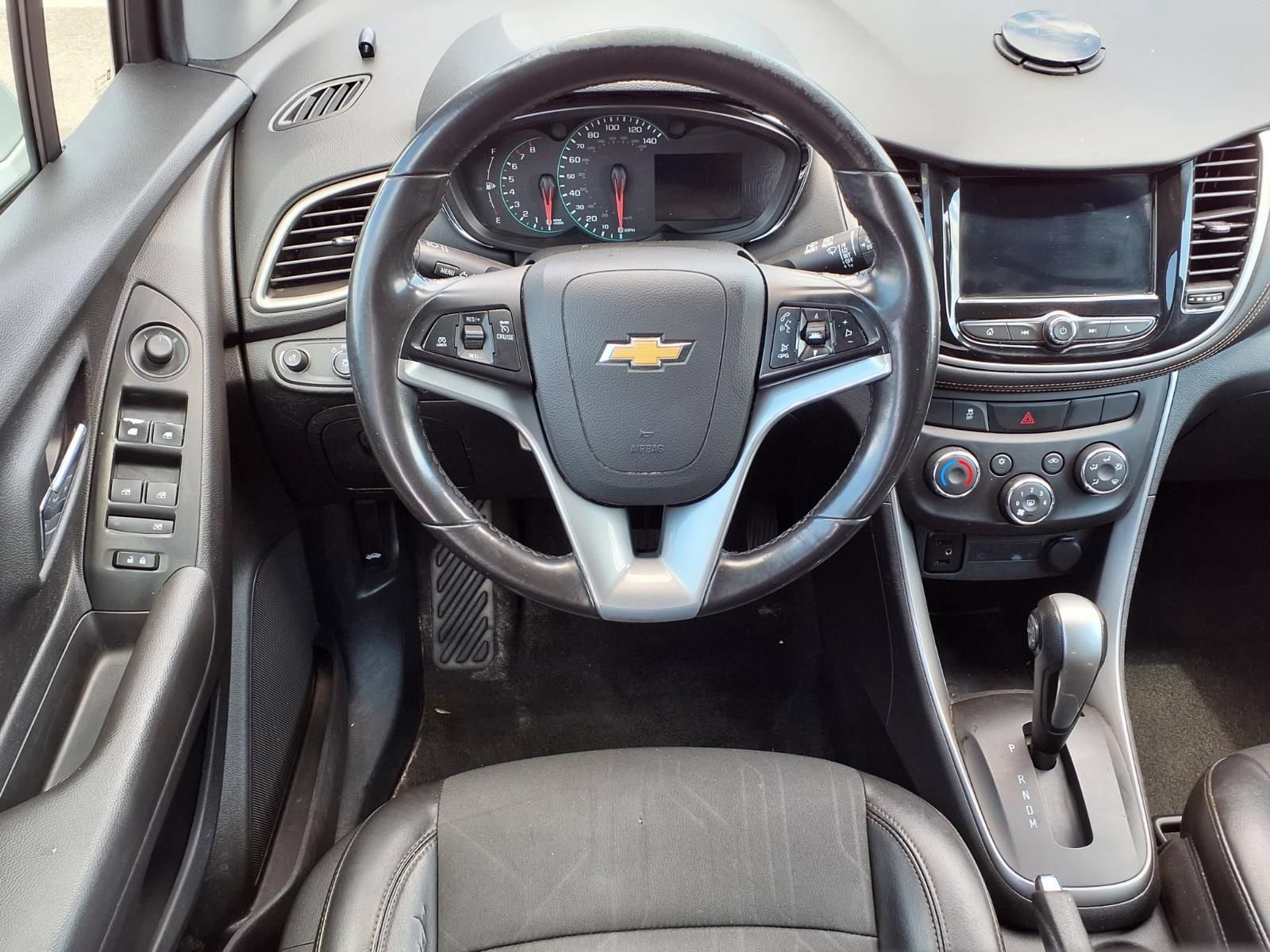 Used 2018 Chevrolet Trax LT w/ LT Convenience Package AWD/4WD image 14