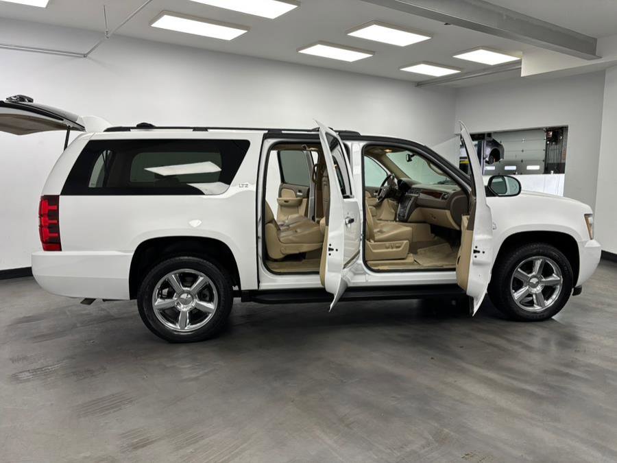 Used 2014 Chevrolet Suburban LTZ image 25