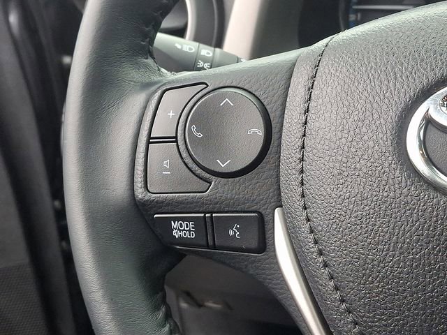 Used 2017 Toyota RAV4 XLE image 22