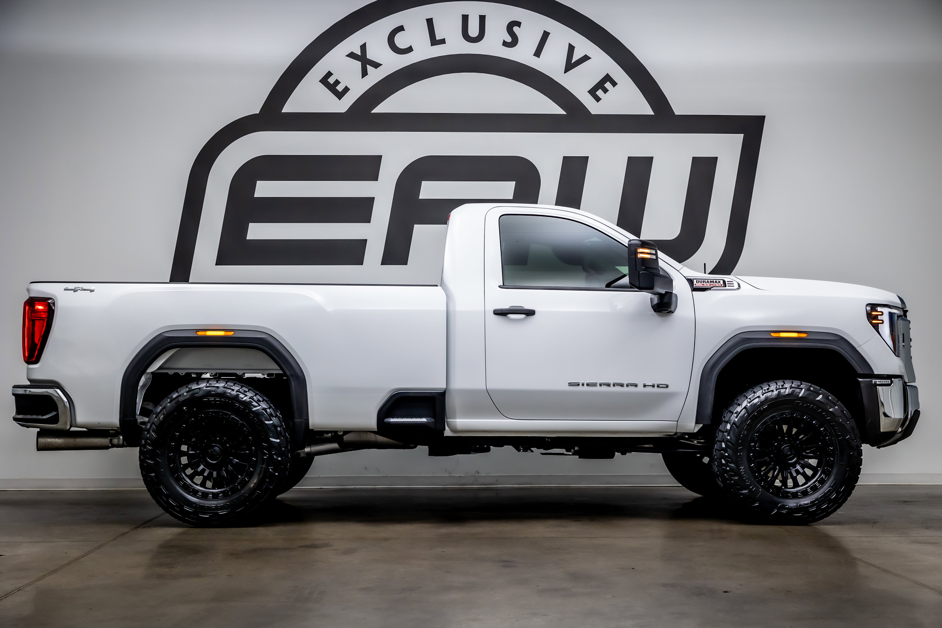 Used 2025 GMC Sierra 2500 Pro w/ Snow Plow Prep/Camper Package image 7
