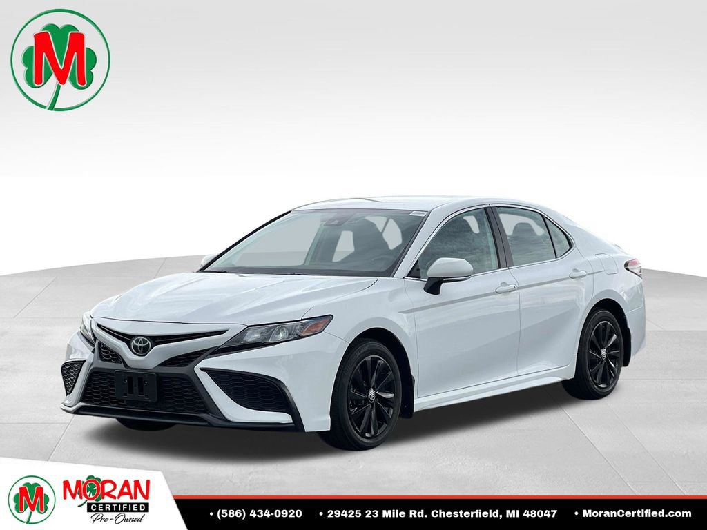 Used 2024 Toyota Camry SE FWD image 1