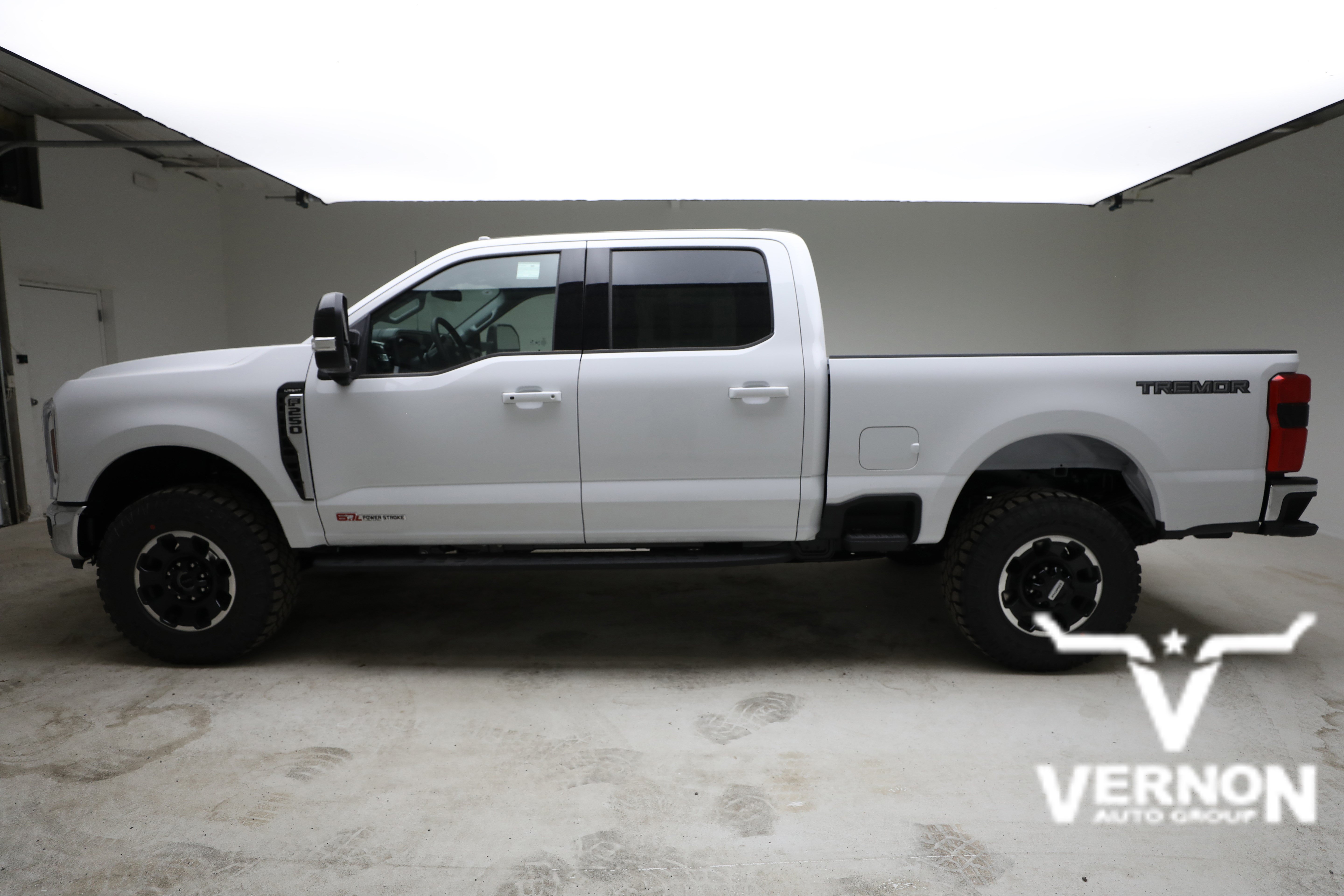 New 2026 Ford F250 Lariat w/ Tremor Off-Road Package AWD/4WD image 2
