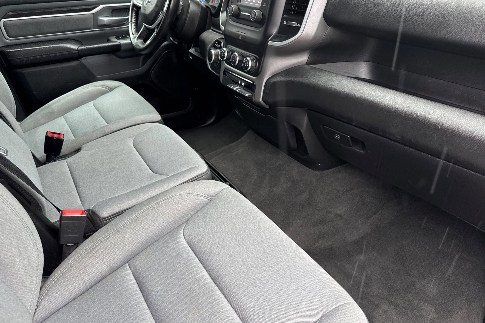Used 2021 RAM 1500 Big Horn image 12