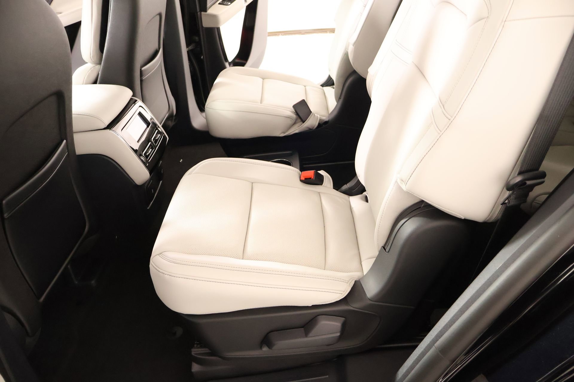 New 2026 Lincoln Aviator Reserve AWD/4WD image 12