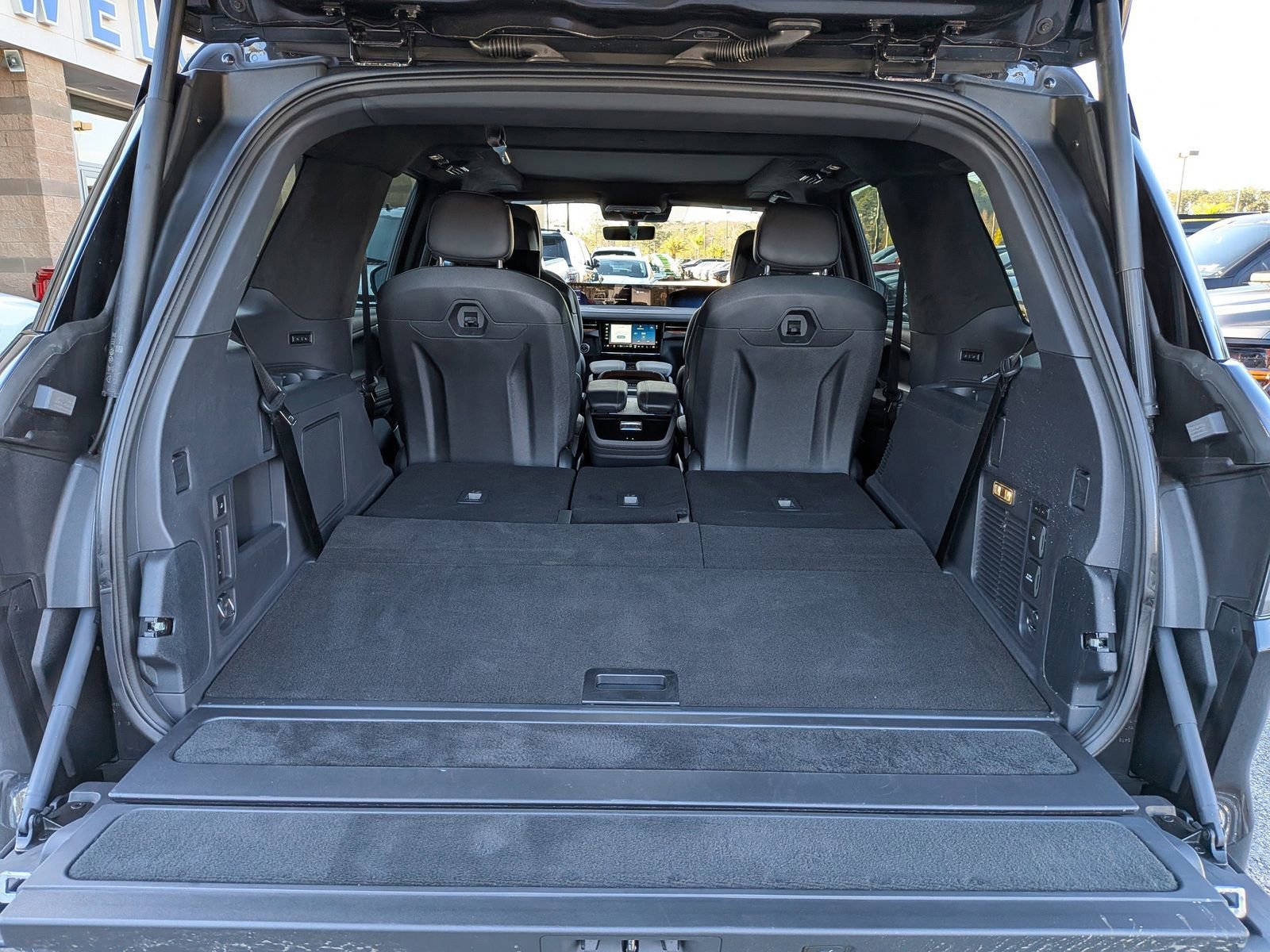 Used 2025 Lincoln Navigator Black Label image 15