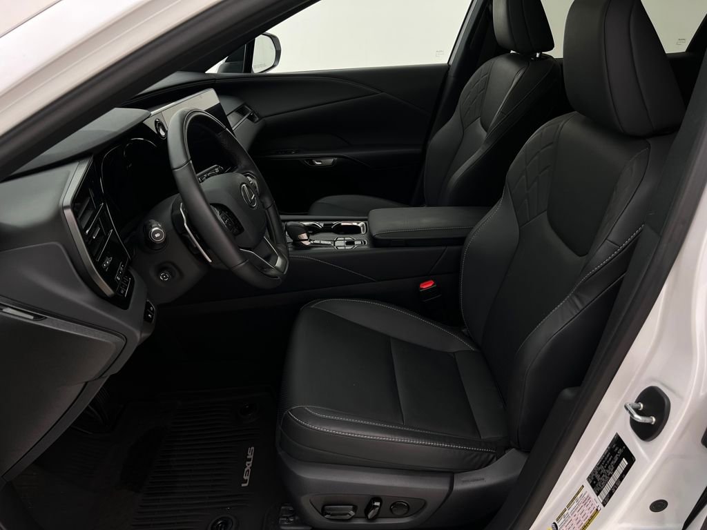 Used 2025 Lexus RX 350 Premium w/ Accessory Package image 11