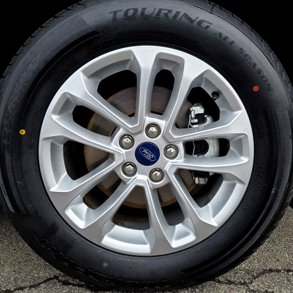 Used 2020 Ford Escape SE image 31