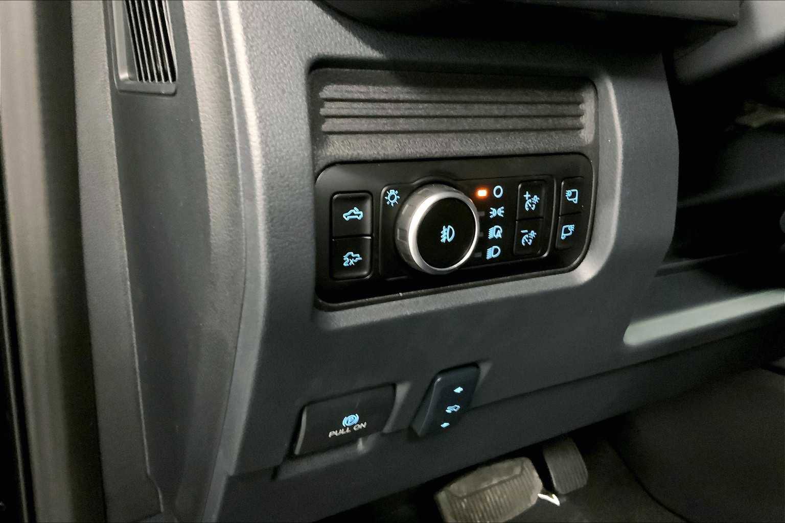 New 2025 Ford F250 Lariat w/ Lariat Ultimate Package image 18