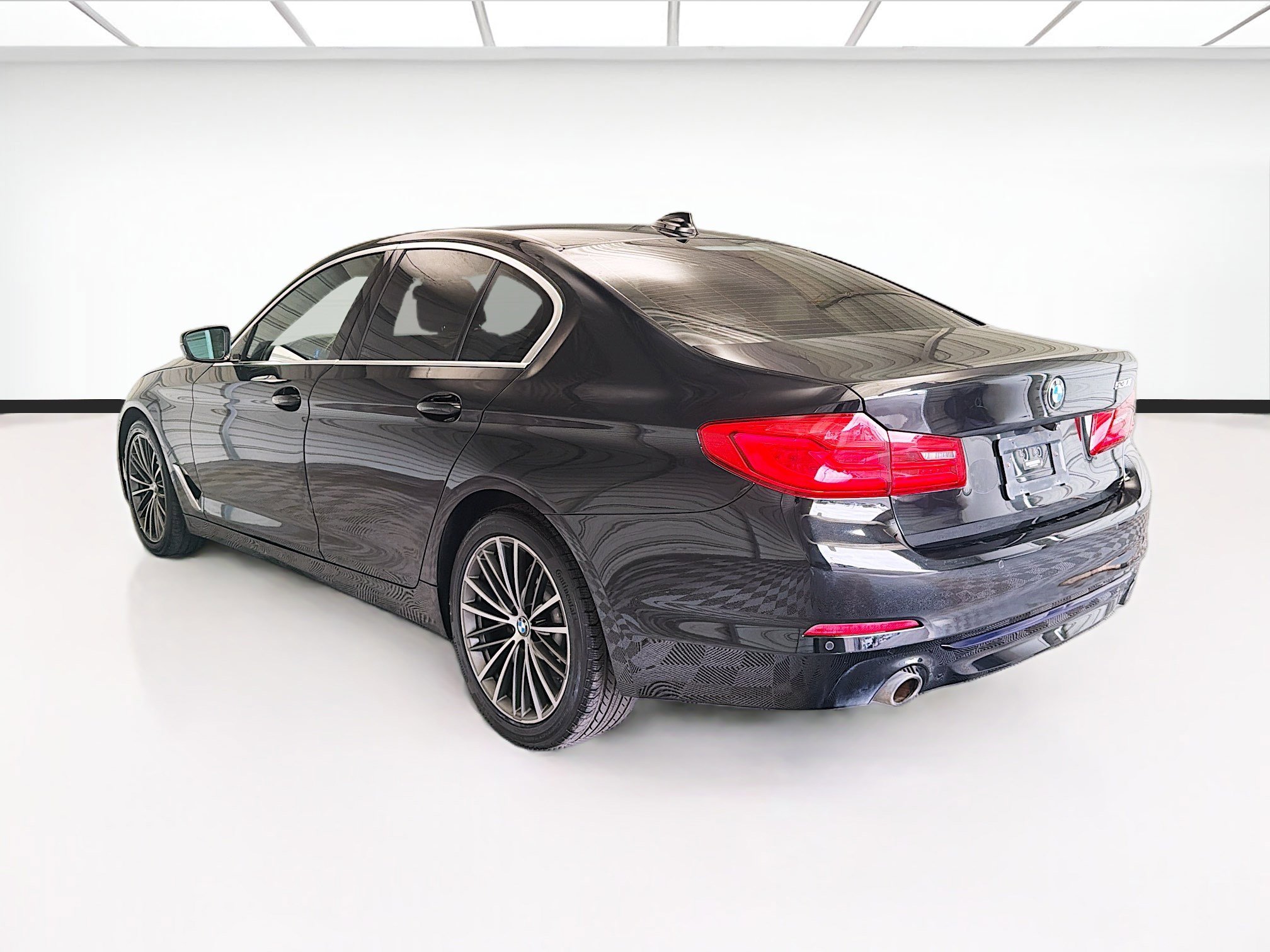 Used 2019 BMW 530i w/ Convenience Package RWD image 6