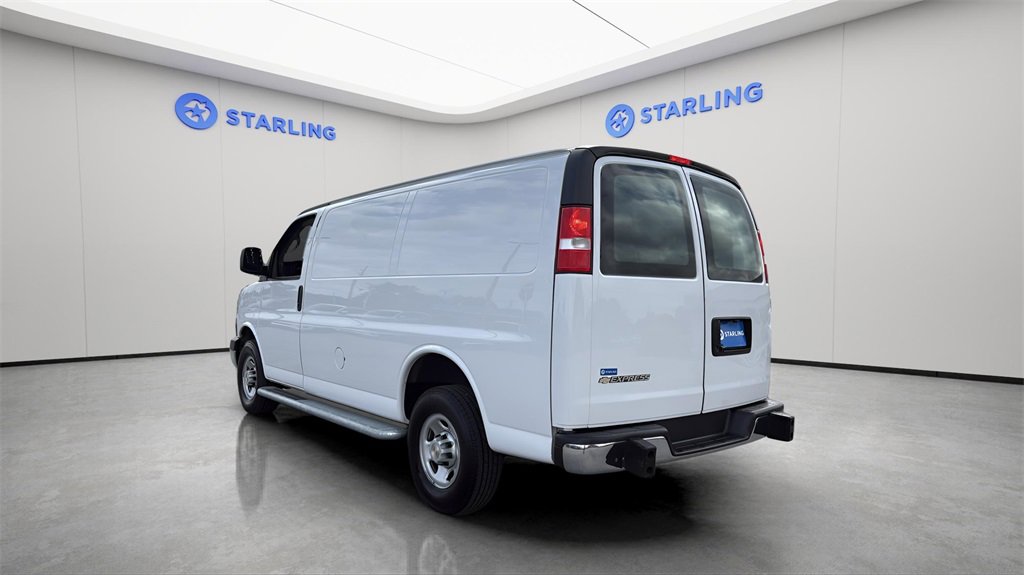 Used 2024 Chevrolet Express 2500 w/ Driver Convenience Package image 5