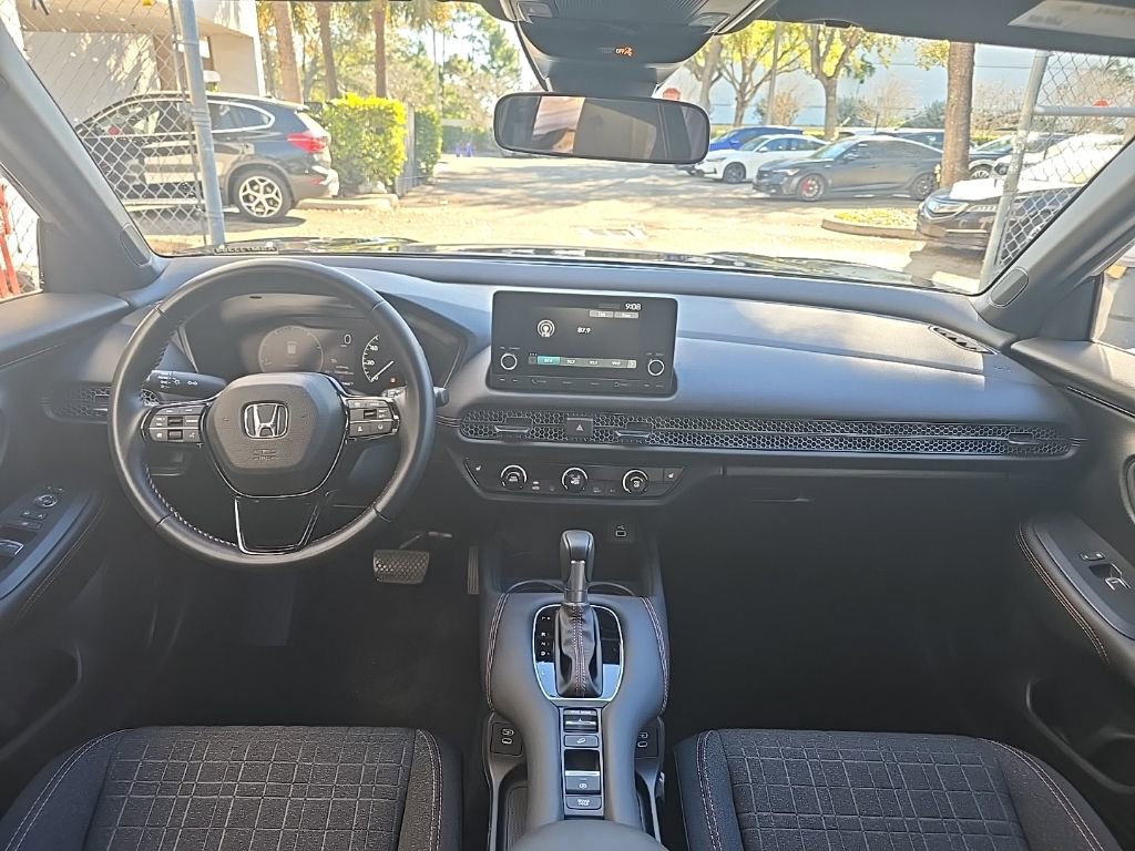 Used 2025 Honda HR-V Sport image 24