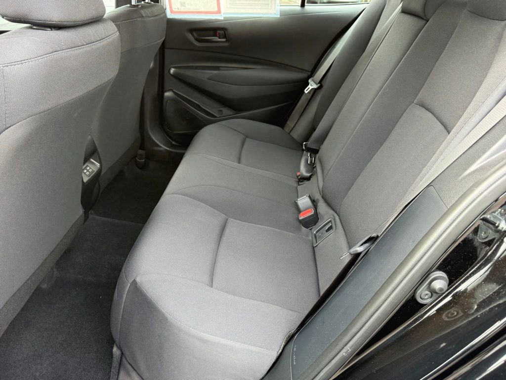 Certified 2025 Toyota Corolla LE image 31