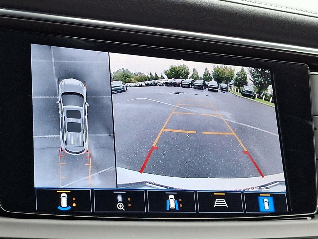 Used 2024 Buick Enclave Premium image 29